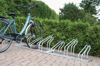 Fahrradbügelparker, 90°, ein- oder zweiseitig, 2 bis 12 Einstellplätze